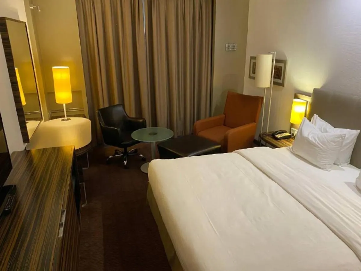 Hotell Holiday Inn Almaty By Ihg