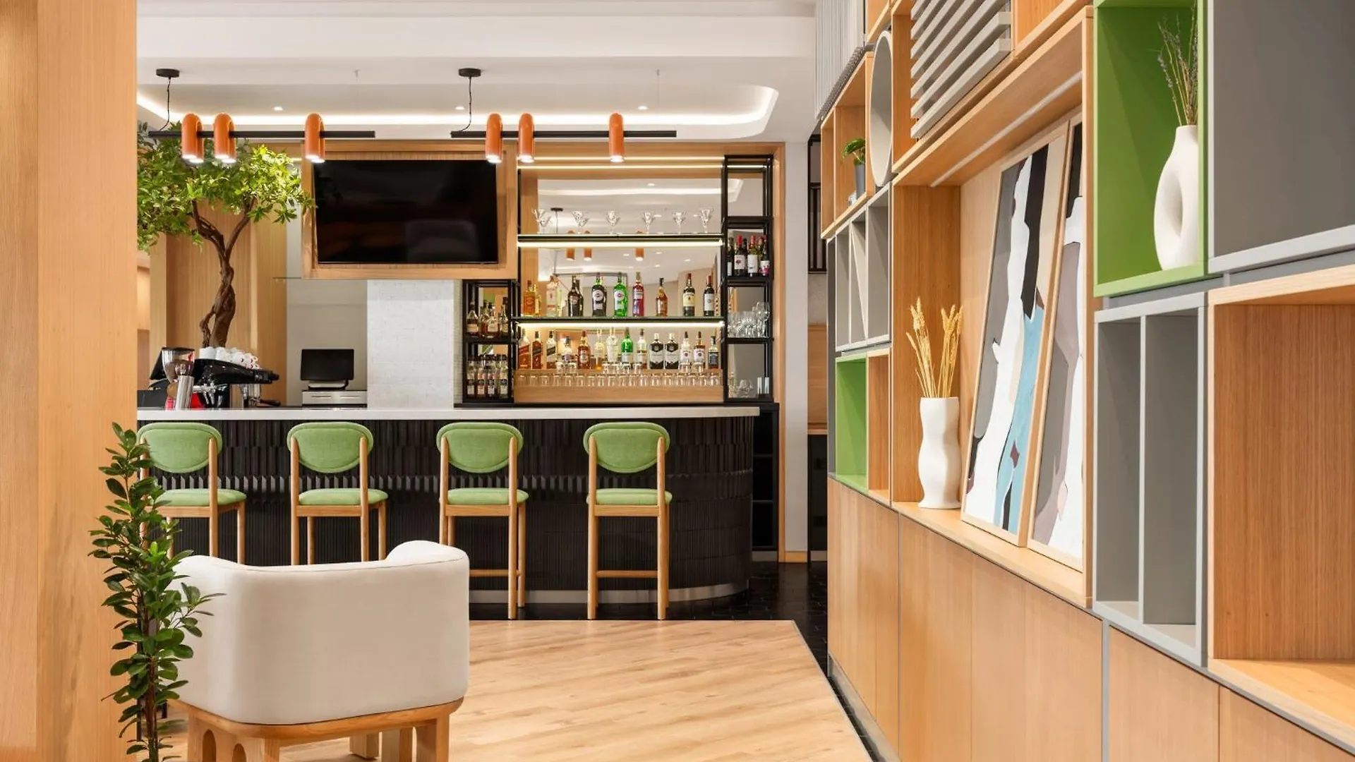 Holiday Inn Almaty By Ihg Hotell