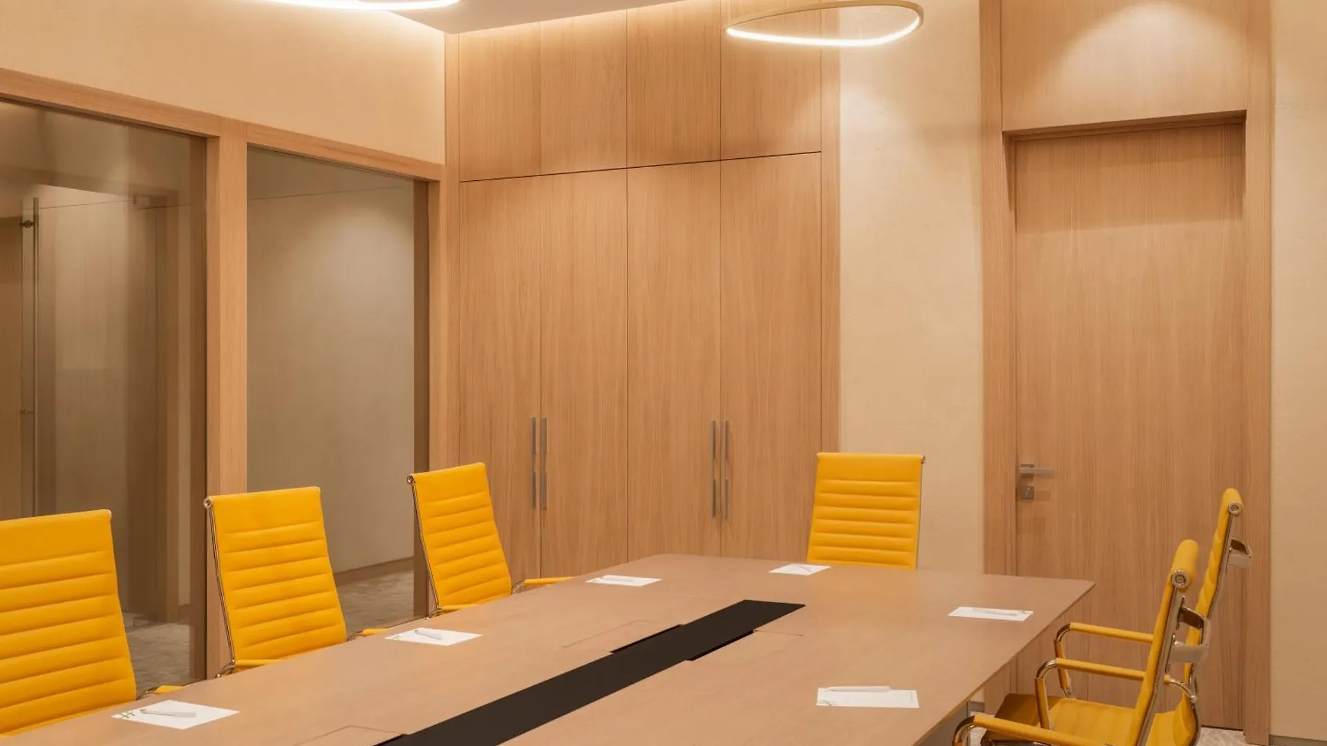 Otel Holiday Inn Almaty By Ihg