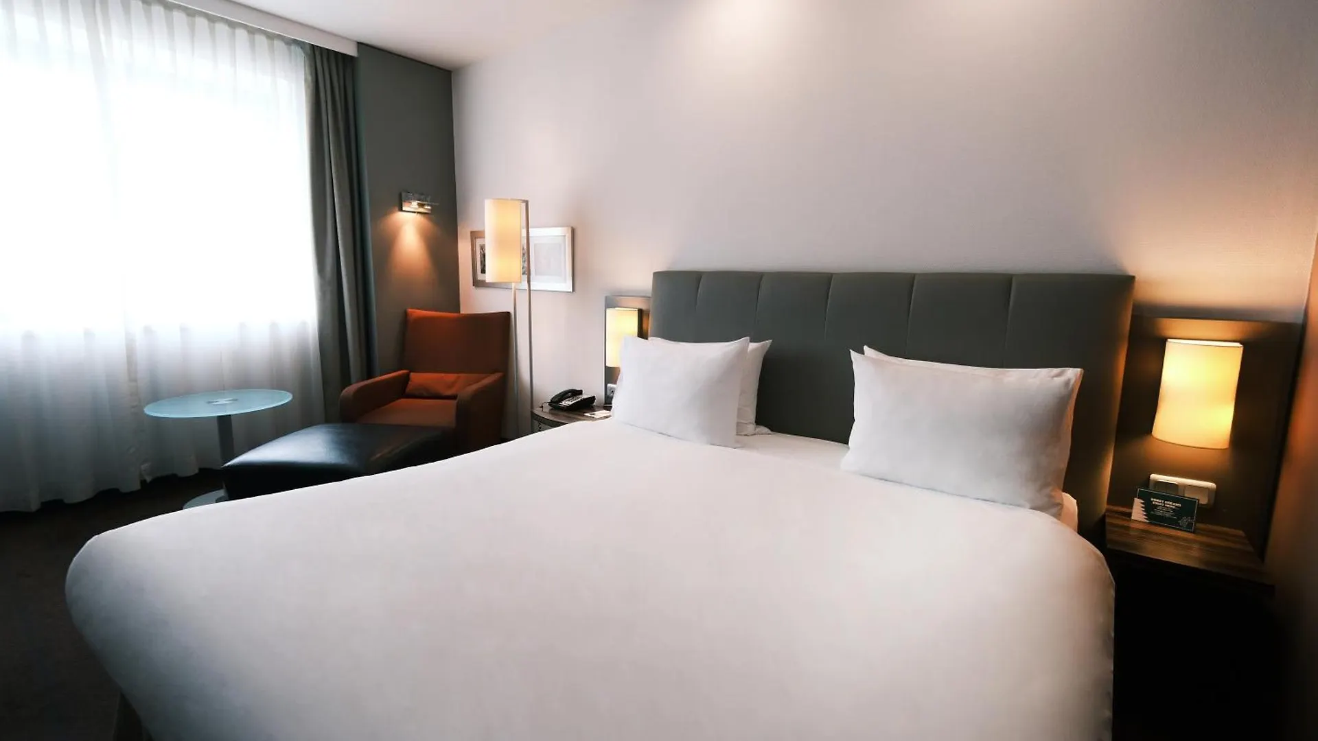 Holiday Inn Almaty By Ihg Hotell