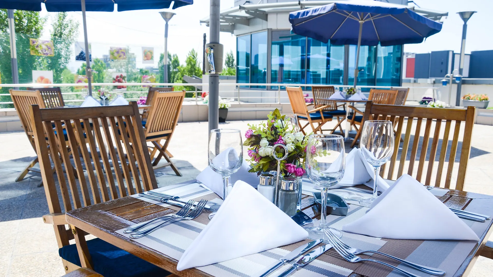 Hotel Holiday Inn Almaty By Ihg