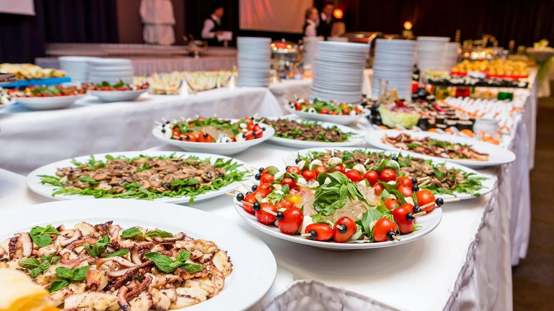 Hotel Holiday Inn Almaty By Ihg